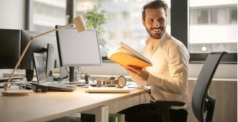 Dirigeant d’entreprise ou cadre : comment choisir ses sources d’informations et les sites à suivre ?